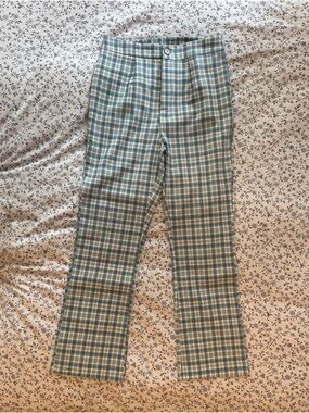 blue plaid pants 💙🩵